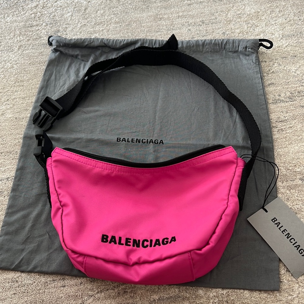 BALENCIAGA NYLON BUM BAG